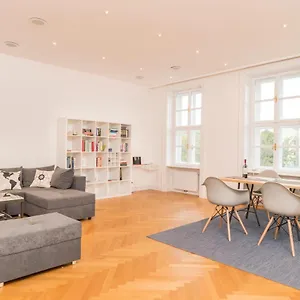 Parkview Alsergrund By Ichbucheat Wien