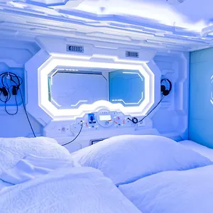 Space - Hall カプセルホテル